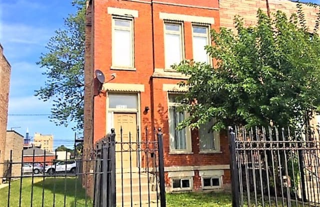 619 South Campbell Avenue - 619 South Campbell Avenue, Chicago, IL 60612