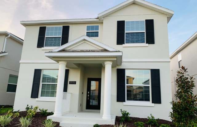 Awesome Home in Storey Park for rent - 11919 Hometown Place, Orange County, FL 32832