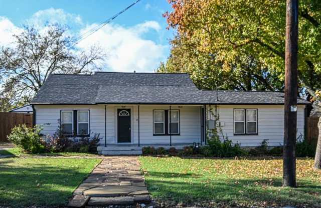 Photo of 1300 S Trinity Street