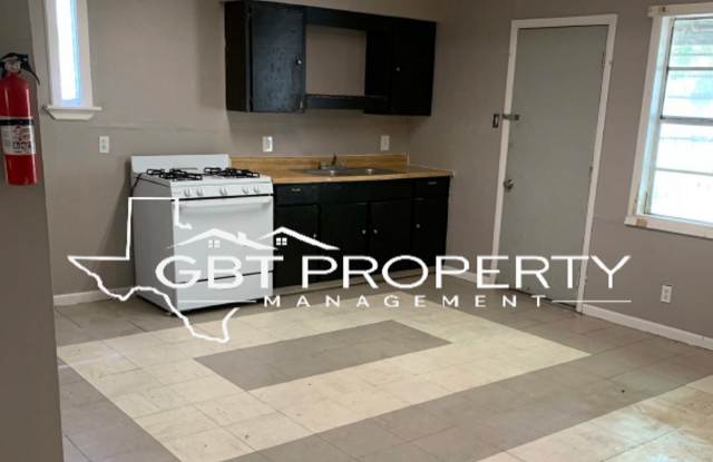 Photo of SYPGLTXA- 516 Ave B