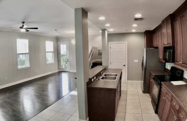 1308 Lake Baldwin Ln