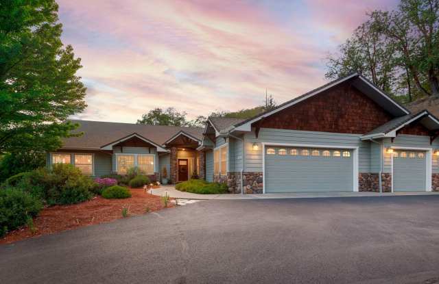 Photo of NW Grants Pass, Class, Style and Views!!!