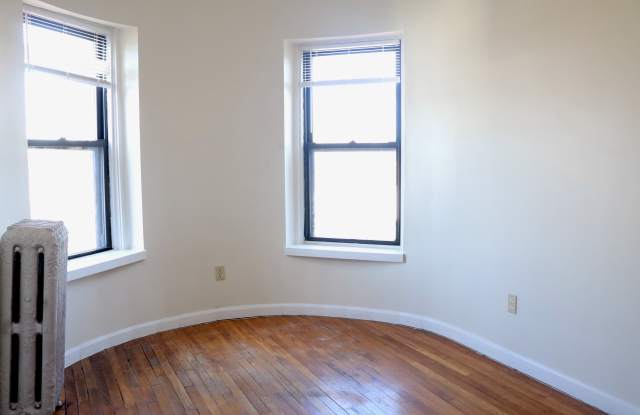 Photo of 313 Huntington Ave