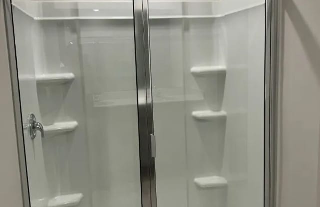 Room in 3 Bedroom Home at Murray Br Dr