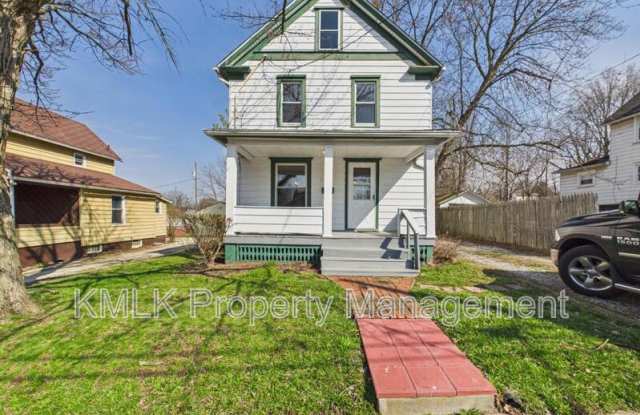773 Montana Ave