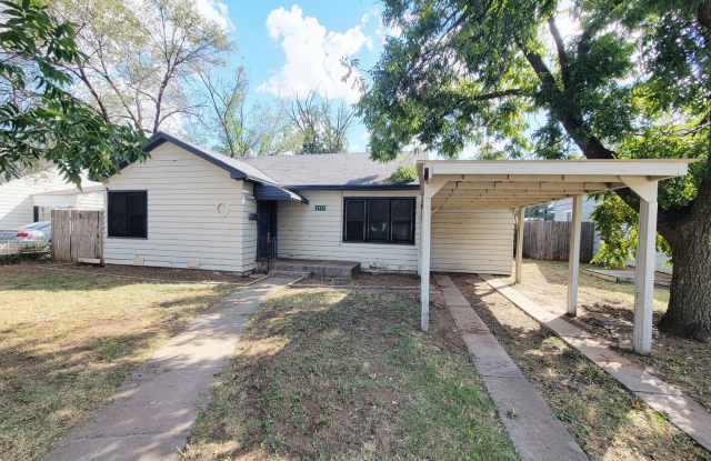 Adorable 3 Bedroom in Great Location!