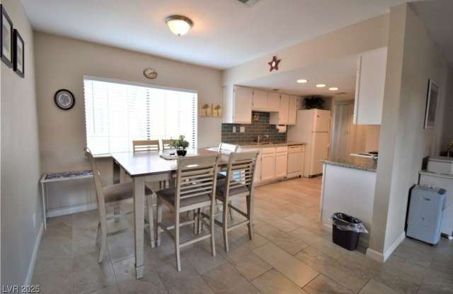 4231 SANDERLING Circle