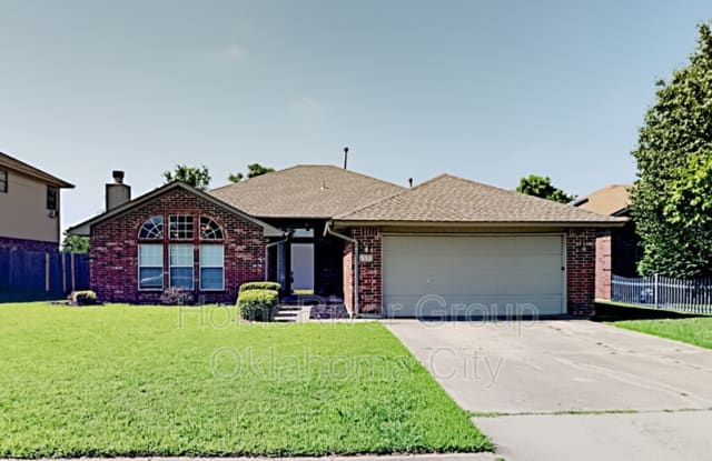 832 SE 38th St - 832 SE 38th St, Moore, OK 73160