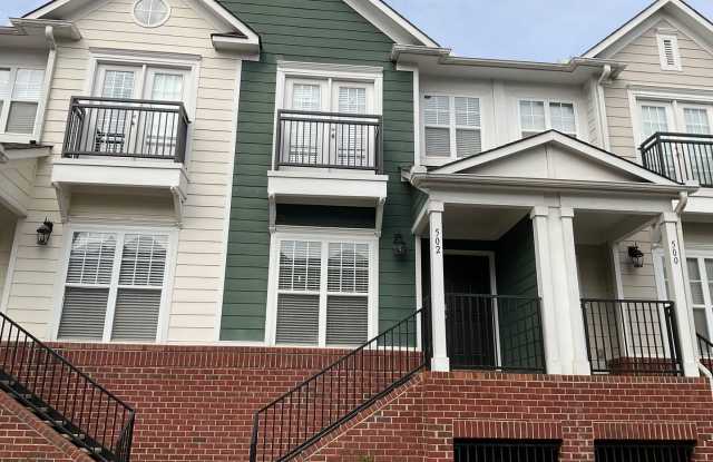 Photo of Available Now!! Beautiful 2 Bedroom Town Home - Minutes to Downtown Belmont!