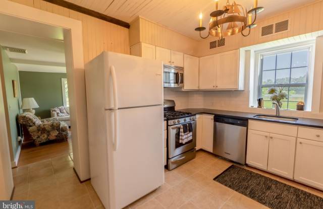 Photo of 26692 PRESQUILE ROAD