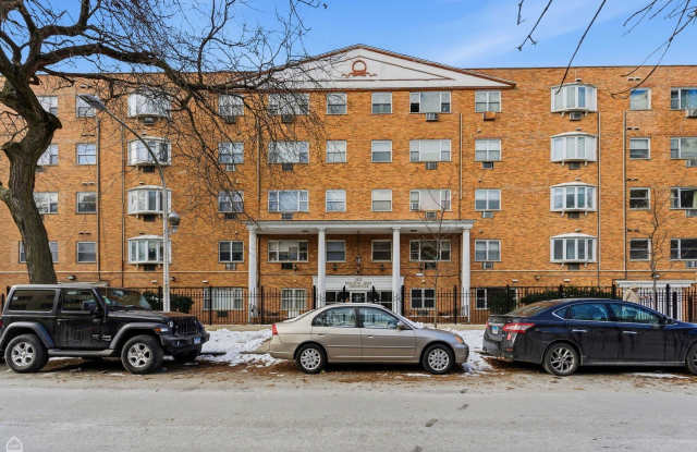 Photo of 5920 N Kenmore Avenue unit: 519