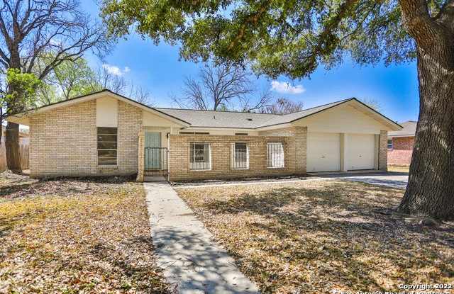 131 Creekside Dr