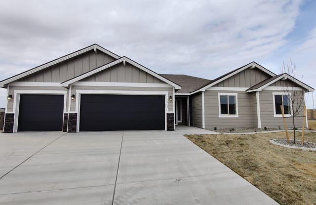 7514 Courtney Dr - 7514 Courtney Dr, Pasco, WA 99301