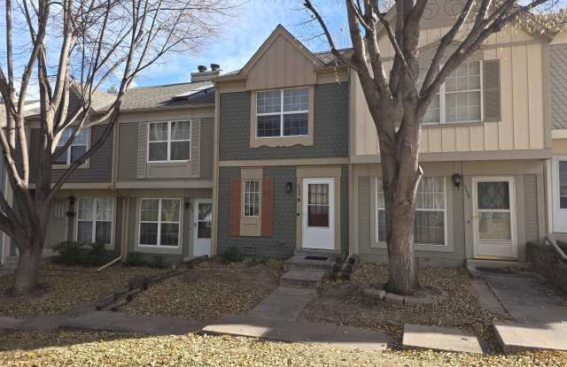 Photo of 3330 Queen Anne Way