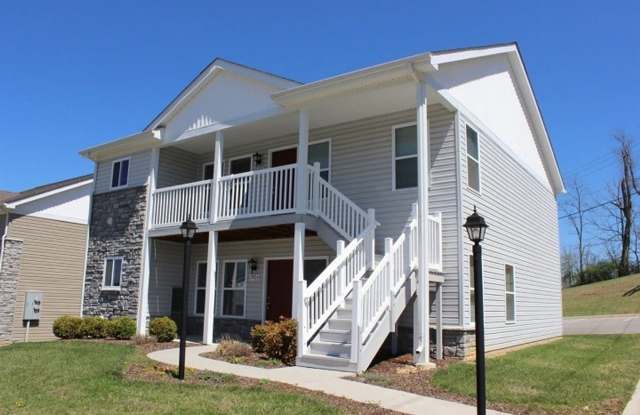 3 Bedroom 3 Bathroom Apartment - 1902 Tabor Village Drive, Blacksburg, VA 24060