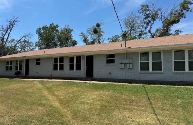 Photo of 410 S College Drive