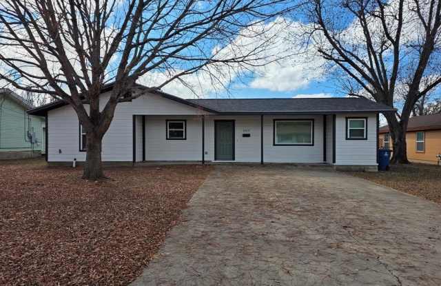 Photo of 1625 North St