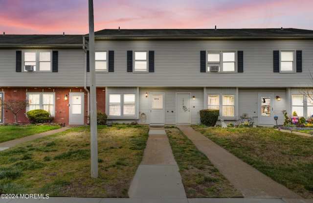 Photo of 1012 Sawmill Road unit: 6