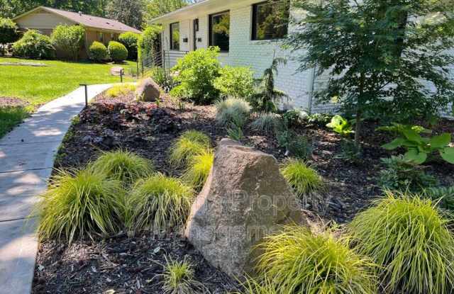 3945 Rockfern Rd