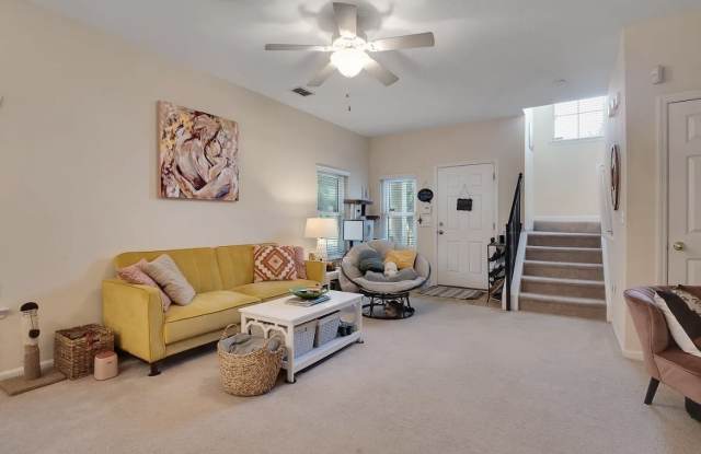 2289 Del Carmel Way