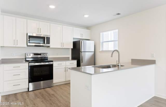 710 Taylor Street unit: B