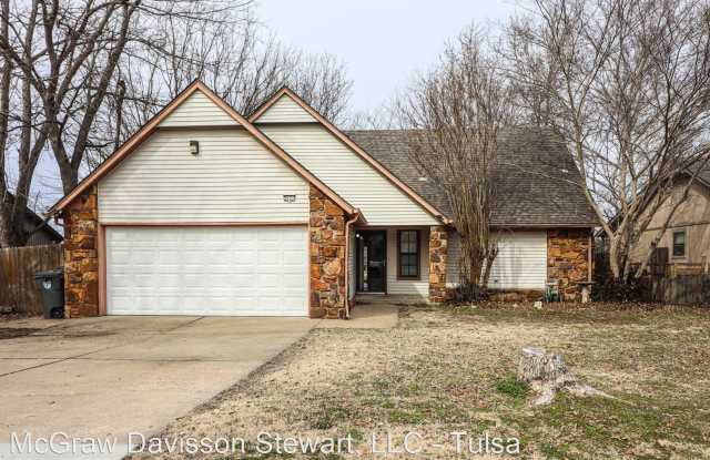 2831 W 67th St S - 2831 West 67th Street South, Tulsa, OK 74132