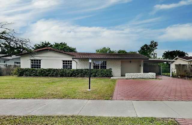 Photo of 3221 SW 118th Ct