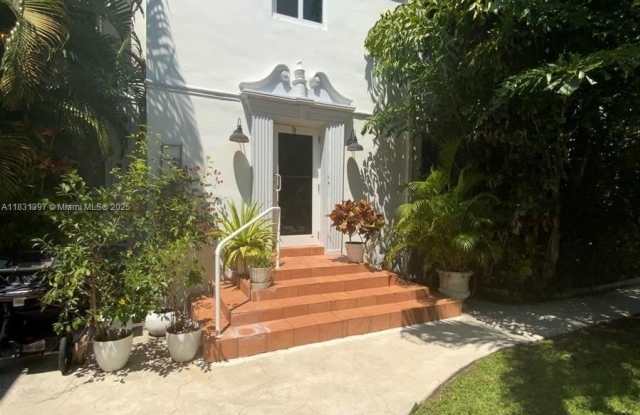 10074 E Bay Harbor Dr