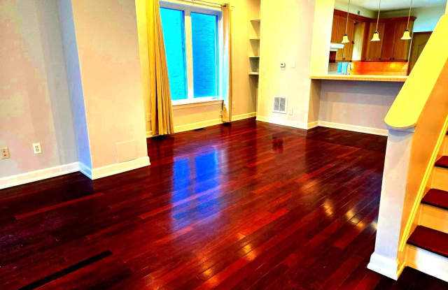 757 GIRARD Street NW