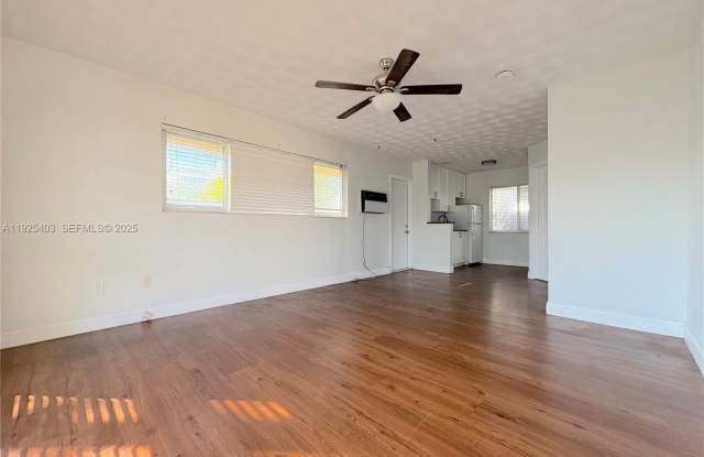 Photo of 2809 Middle River Dr