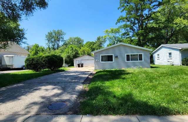 457 Willow Road - 457 Willow Road, Wauconda, IL 60084