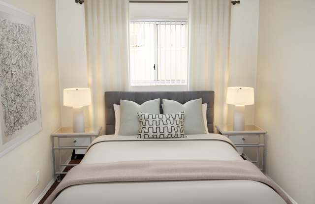 Country Club Apartments