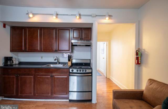 320 S JUNIPER STREET