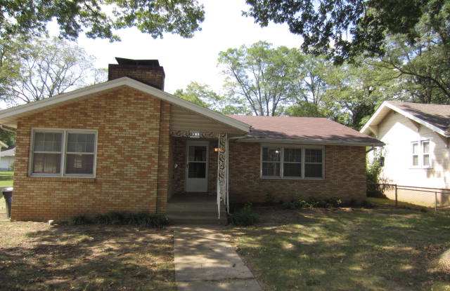 1185 S Kimbrough Ave