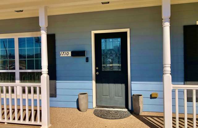 3BR/3BA House Near Campus