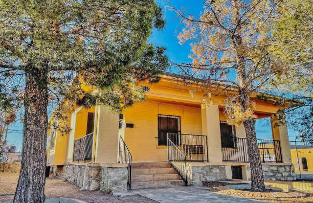 Photo of 2526 Yandell Drive unit: 3