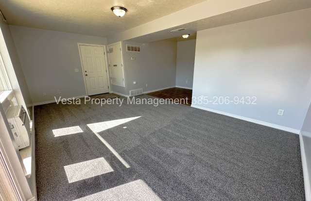 1050 Healy Street - 3