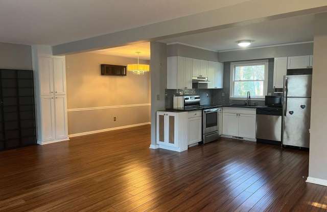 5912 Pine Tree Court