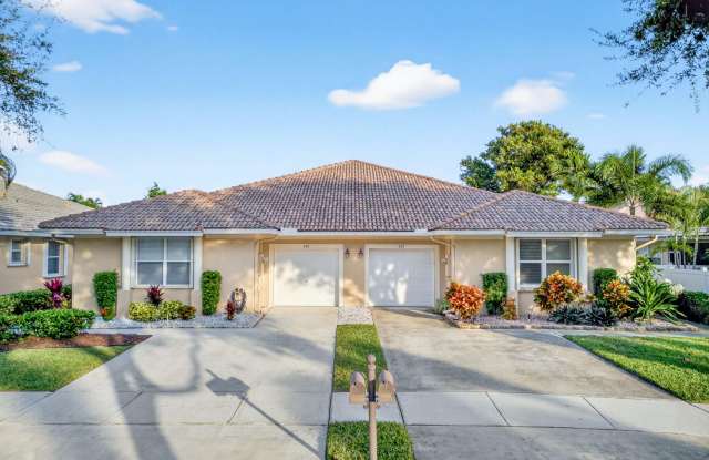 Photo of 233 W Coral Trace Circle W