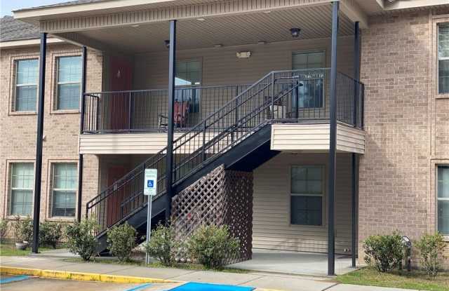 Photo of 440 S MILITARY Road 6