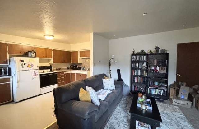 Photo of 472 E. Granite Avenue Apt 3