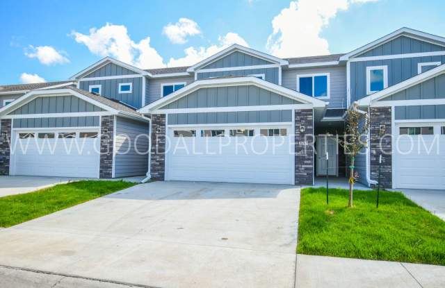 Beautiful 3 Bedroom 2.5 Bath with over sized 2 car attached garage! photos photos