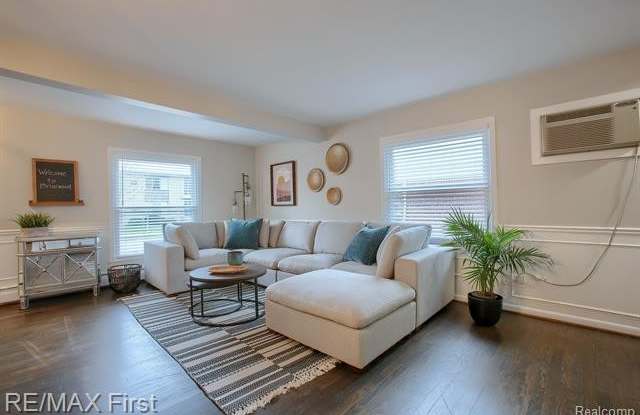 4817 Briarwood Avenue