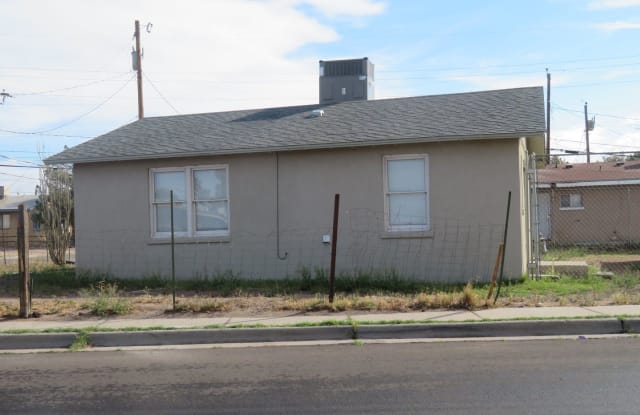 902 Foster - 902 Foster Road, Las Cruces, NM 88001