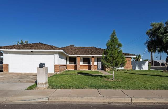 Photo of 1000 N EVERGREEN Street