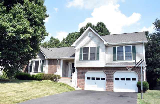 A Great South Stafford Location!