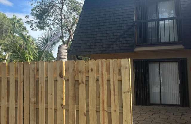 13989 Southwest 94th Circle Lane