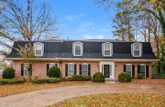 Photo of 100 Marsh Glen Point