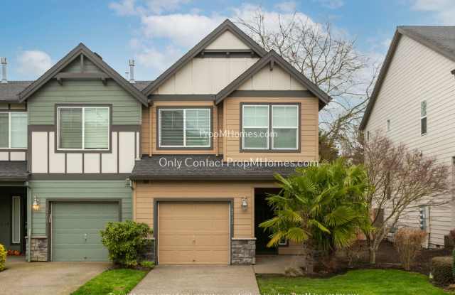 *HALF OFF DEPOSIT SPECIAL* Spacious Townhome Living with a Touch of Elegance!
