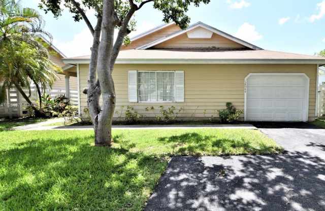 14944 SW 142nd Pl - 14944 Southwest 142nd Place, Country Walk, FL 33186